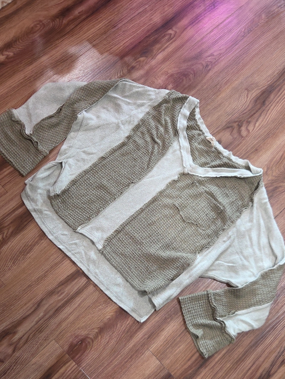 POL Small Women's Olive V-Neck Textured Stripe Waffle Knit